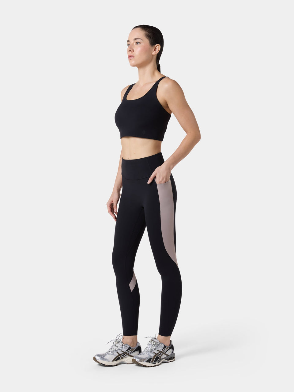 Fenggy GeoFlex Contour Sport Bra in Obsidian Black / Urban Taupe, a second view