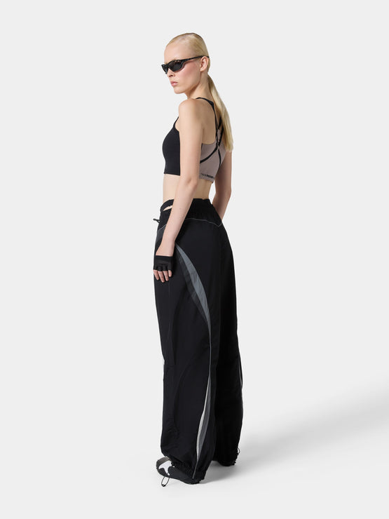 Fenggy CurvePanel Cargo Pant in Obsidian Black, a second view