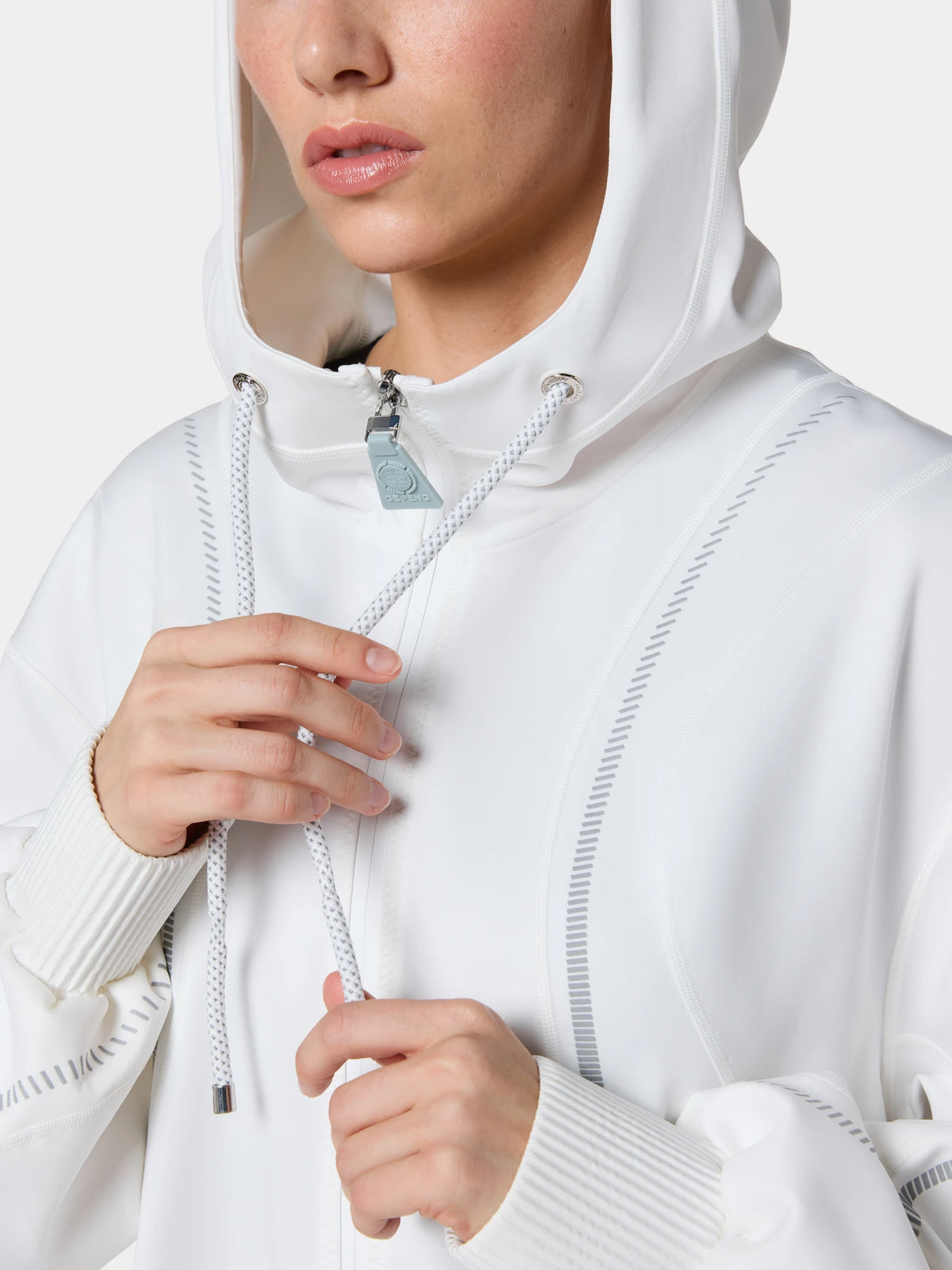 Glacier White · view 4