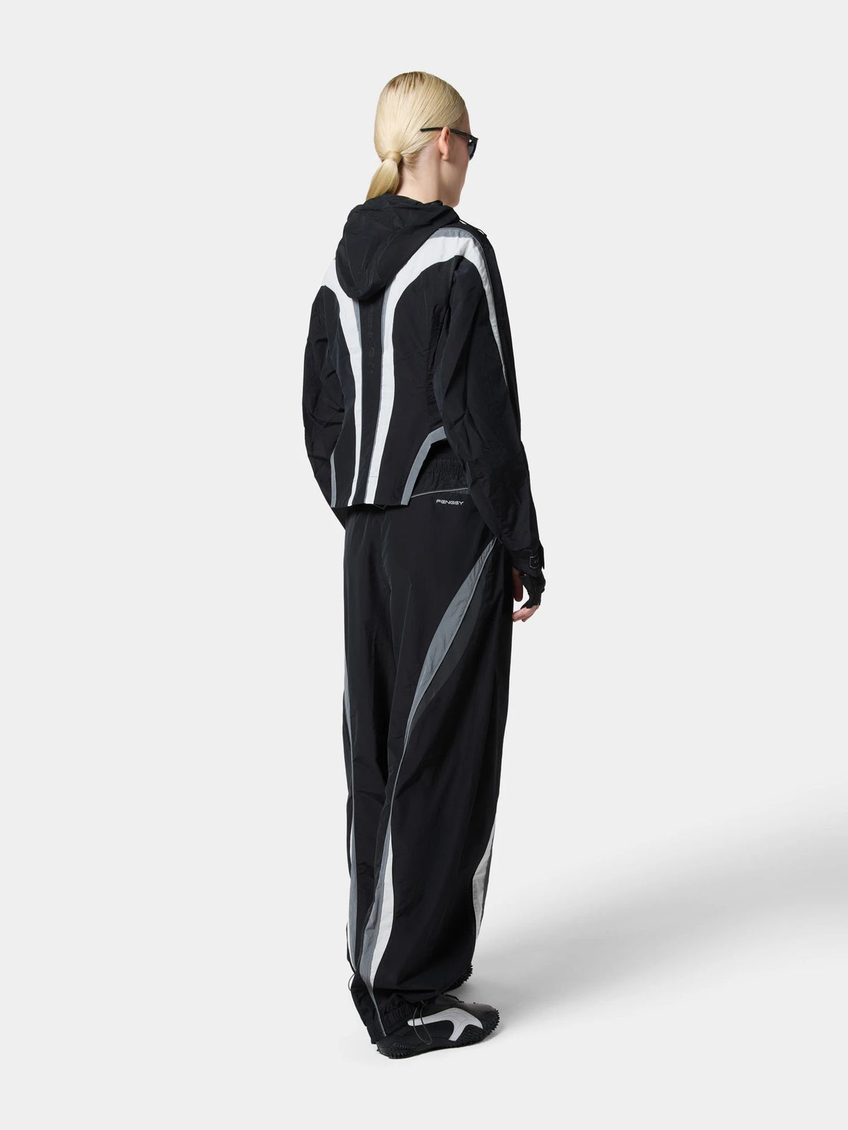 Obsidian Black · view 6