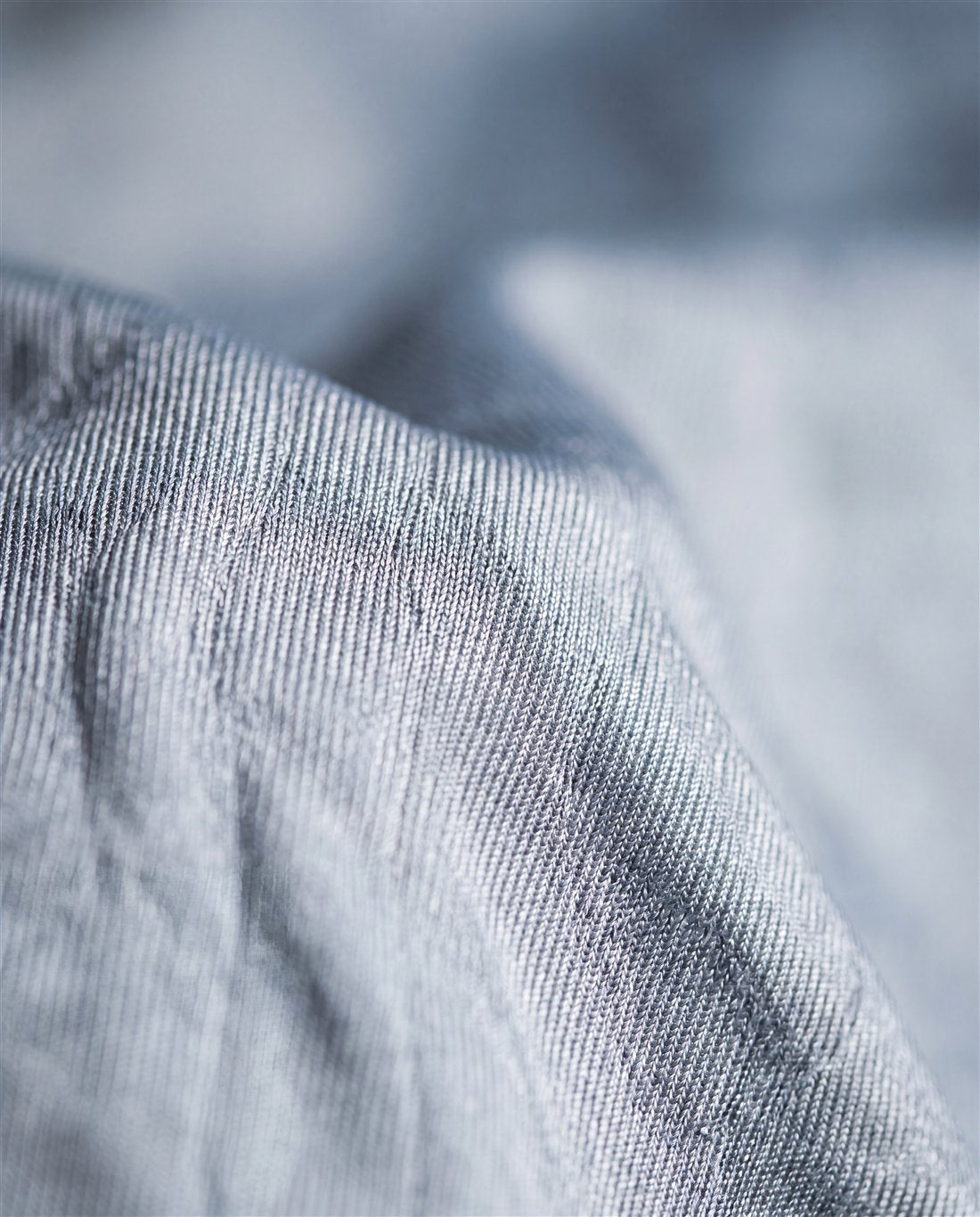 High-density sculpting warp knit